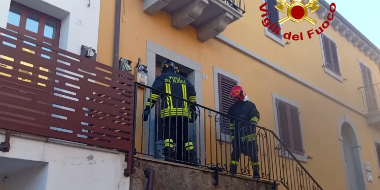 Arzachena: incendio all’interno di un appartamento in via Tempio