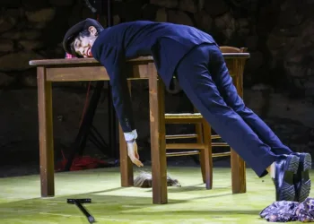 Matteo Porru con “Chiuso per Festa” inaugura “Carmine 26” venerdì 19 giugno, alle 19.30, in piazza del Carmine, a Cagliari