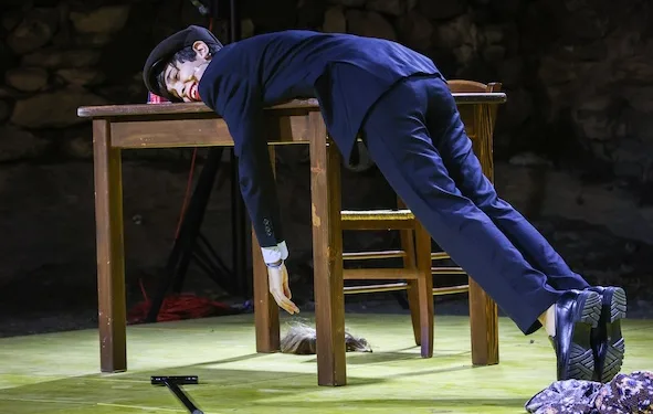 Matteo Porru con “Chiuso per Festa” inaugura “Carmine 26” venerdì 19 giugno, alle 19.30, in piazza del Carmine, a Cagliari