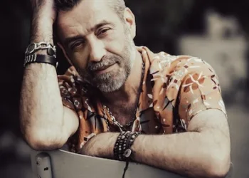 Sarà il concerto del cantautore romano Daniele Silvestri ad aprire ufficialmente il 28° Abbabula Festival