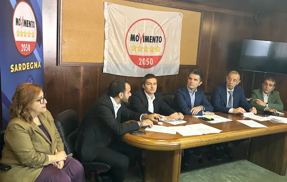 Trasformare gli spazi davanti alle scuole in aree più sicure e accessibili, ecco la proposta del M5S