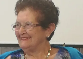 La poetessa Anna Rosa Fenu, canta la bellezza della natura e il creato con spirituale autenticità emotiva