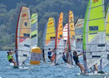 Francesco Cao e Diego Montaldo del Windsurfing Club Cagliari si aggiudicano la Coppa Italia Techno 293 sul Lago di Bracciano