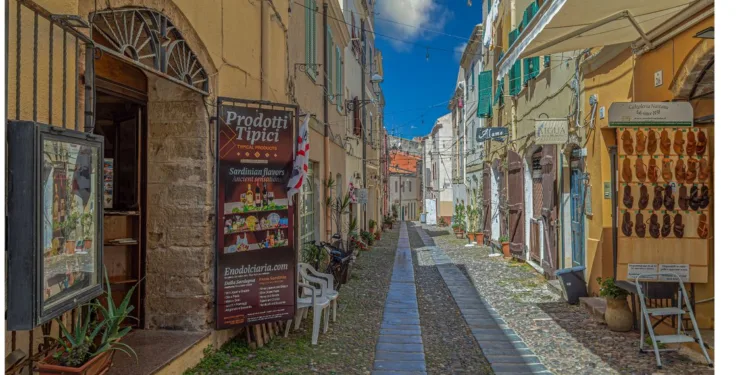 Turismo: pubblicato il bando delle manifestazioni del turismo enogastronomico