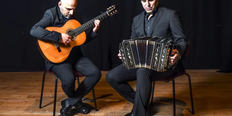 A los maestros, sulle note del tango con StintinoJazz&Classica. Lunedì 13 luglio Alessandro Deiana (chitarra) e Fabio Furia (bandoneon)