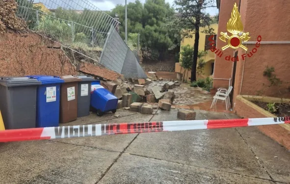 Santa Teresa Gallura: crolla un muro nella frazione di San Pasquale