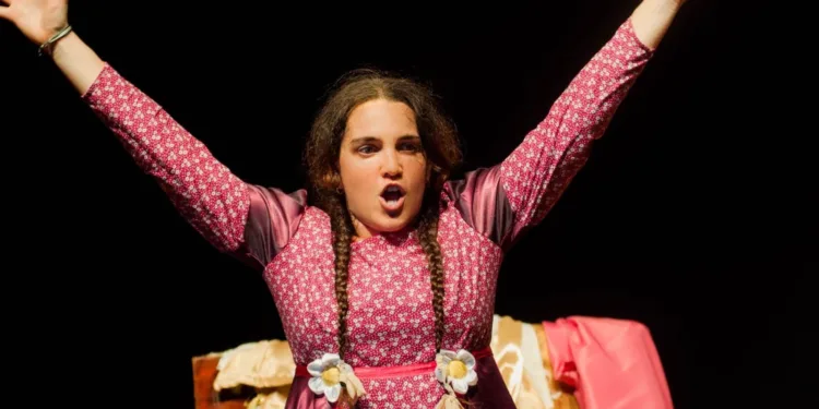 Il “Festival Giardini Aperti” di Abaco Teatro approda a Vallermosa tra ironia al femminile e miti dello sport
