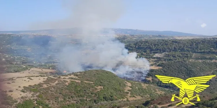 Ieri incendi a Cabras, Bosa e Villamar