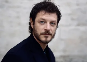 BAM Teatro: “Bébi. Il Primo Amore” di Sándor Márai con Andrea Bosca, sabato 18 luglio, alle ore 20.00, in prima assoluta al Mittelfest 2026