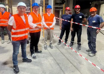Industria, l’assessore Emanuele Cani in visita nello stabilimento Laviosa di Villaspeciosa