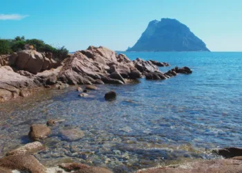 Cala Finanza, l’assessore Francesco Spanedda: «La revoca dell’Autorizzazione conferma le ragioni della Regione. Le regole valgono per tutti»