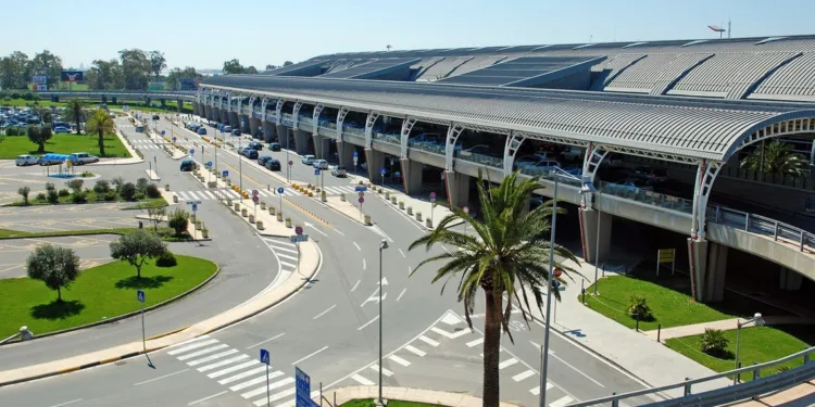 Aeroporto di Cagliari ora più connesso: dal 1° agosto due nuove corse ferroviarie serali tra il centro città e lo scalo di Elmas
