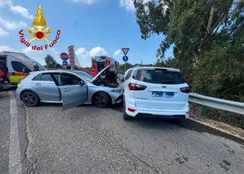 San Teodoro: incidente stradale sulla statale 125