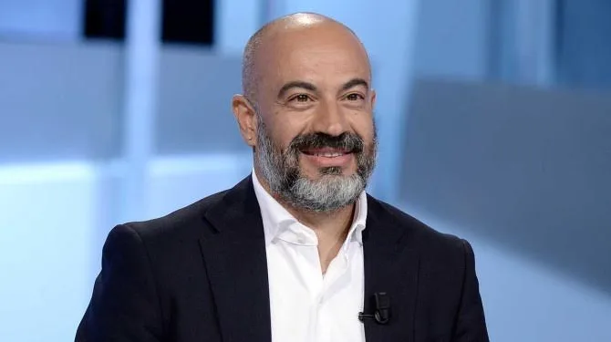 Gianluigi Paragone apre a Villasimius la seconda edizione di “Ideario Storie – Il libro racconta”