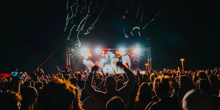 Nora Summer Festival 2026, la notte più lunga dell’estate sarda raddoppia, due palchi e 10 artisti per aspettare l’alba