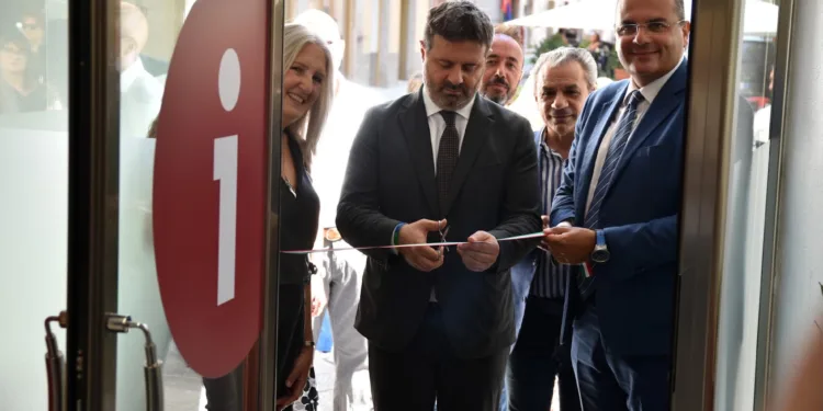 Sassari: inaugurato l’infopoint in Piazza Azuni
