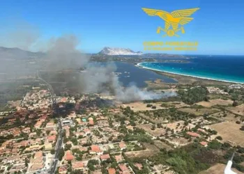 Incendi a San Teodoro e Giave