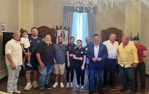 Il campione di pugilato Roberto Cammarelle in visita al Palazzo del Marchese, a Porto Torres