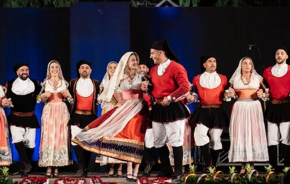 Il Gruppo folk Ittiri Cannedu in Cina per il France Gannat International Arts Carnival 