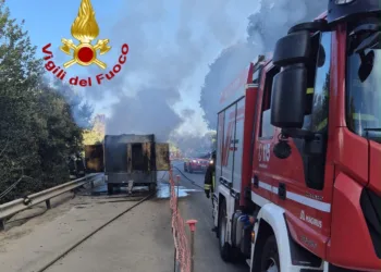 Orune: a fuoco un carrello compressore