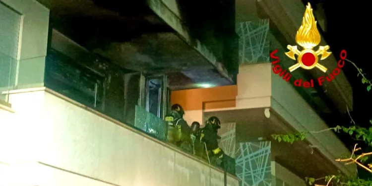 Alghero: a fuoco un appartamento in viale Europa