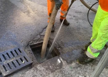 Alghero: prosegue la pulizia delle caditoie