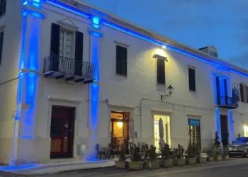 Martedì 8 settembre, in occasione della Giornata Mondiale della Fibrosi Cistica, il Palazzo del Marchese di San Saturnino, a Porto Torres, si illuminerà di blu