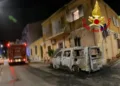 Olbia: a fuoco un’auto in via Alessandro Volta