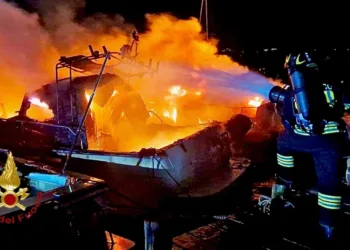 Porto Rotondo: a fuoco quattro imbarcazioni nel porto di Punta Lada