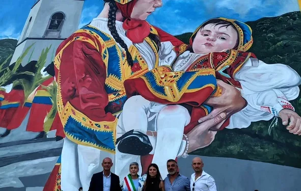 Sabato 12 settembre si è tenuta a Desulo l’inaugurazione ufficiale del murale “Custodi del domani”, opera dell’artista Andrea Pani 