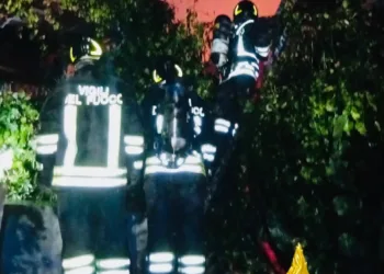 Olbia: a fuoco un magazzino in località San Giovanni