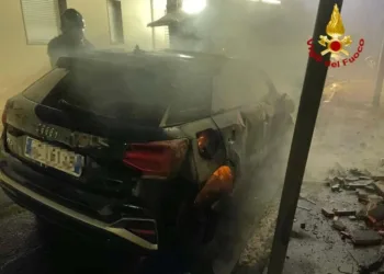 Quartu Sant’Elena: auto a fuoco nelle vie Danimarca e Francesco Cilea