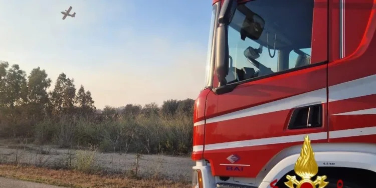 Incendio tra Mogoro e Pabillonis