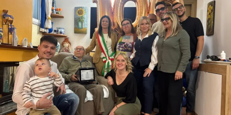 Oristano: a Nuraxinieddu i cent’anni di zio Leonardo Bax