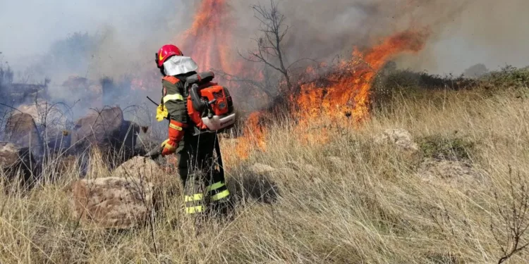 Protezione civile: 7,2 milioni di euro per gli elicotteri e quattro milioni di euro per il servizio aereo annuale