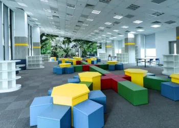 Edilizia scolastica, approvate le Linee guida per il Fondo regionale di anticipazione: interventi più rapidi nei cantieri e supporto agli enti locali