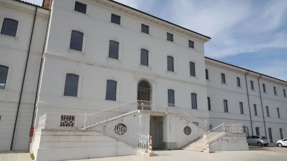 La Maddalena: l’ex ospedale militare candidato al concorso “Reinventing Cities” sulla rigenerazione urbana