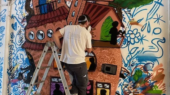 Dal contest ai murales: due giovani artisti per riqualificare le Gallerie Ormus