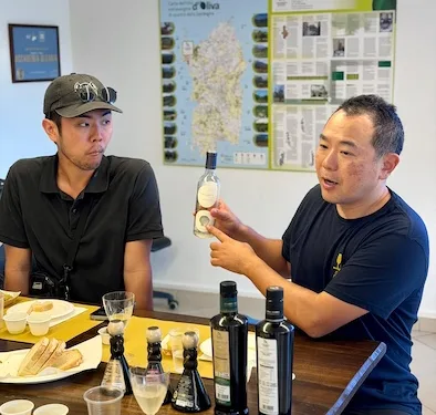 Dalla Sardegna al Giappone, il gusto di un legame autentico: Accademia Olearia accoglie il team del ristorante Tharros di Tokyo